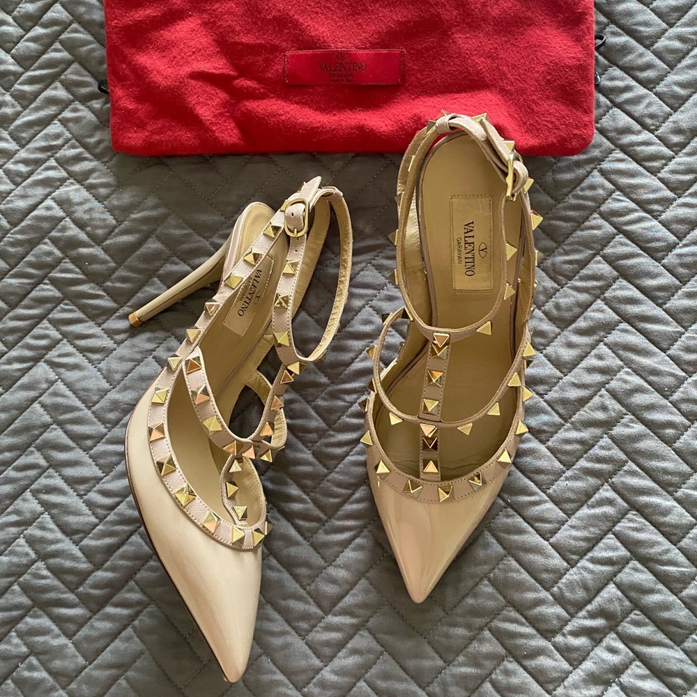 Valentino Garavani Rockstud Cage Pumps